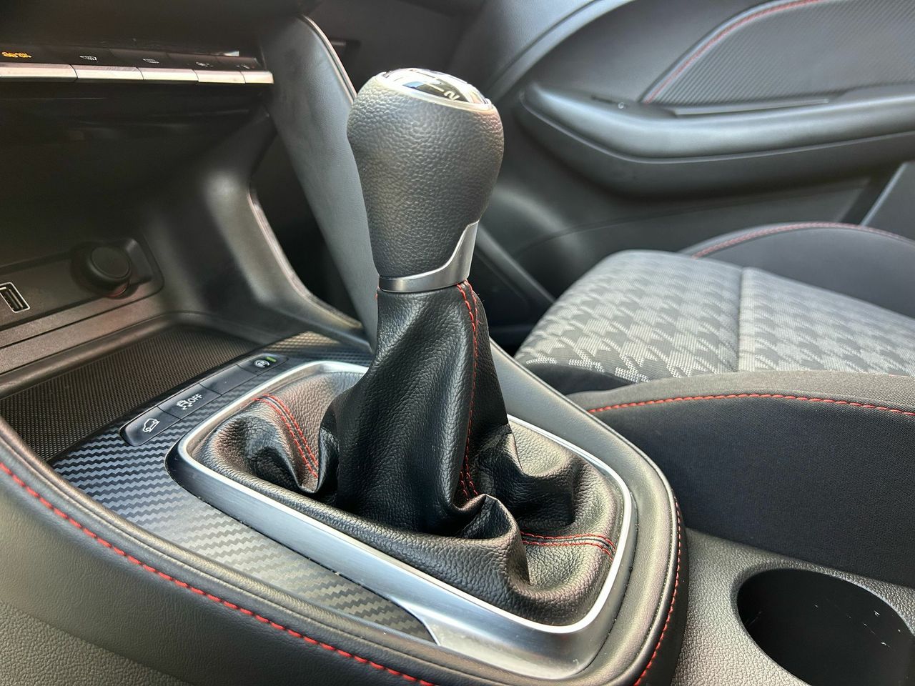 MG ZS 1.5 Comfort - Foto 2
