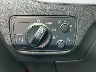 Audi Q2 Design 30 TDI 85kW (116CV)