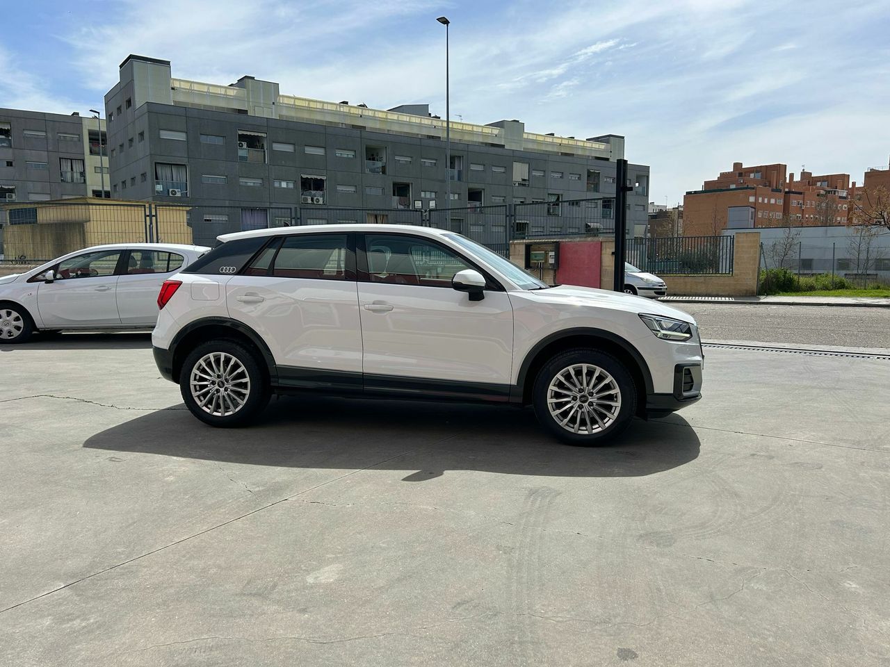 Audi Q2 Design 30 TFSI 85kW (116CV) - Foto 2