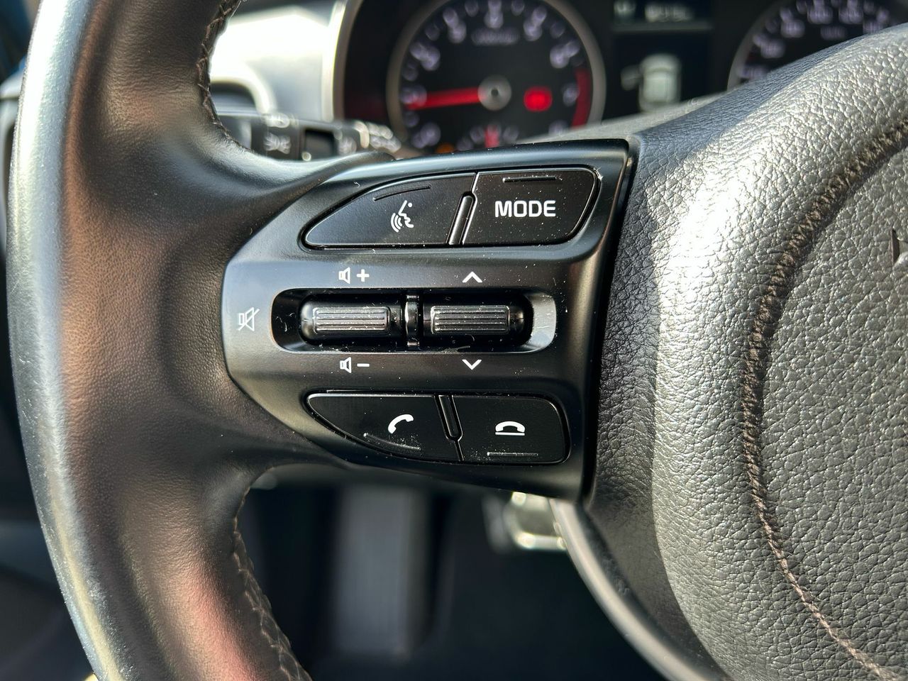 Kia Stonic 1.0 T-GDi 74kW (100CV) MHEV iMT Drive - Foto 2
