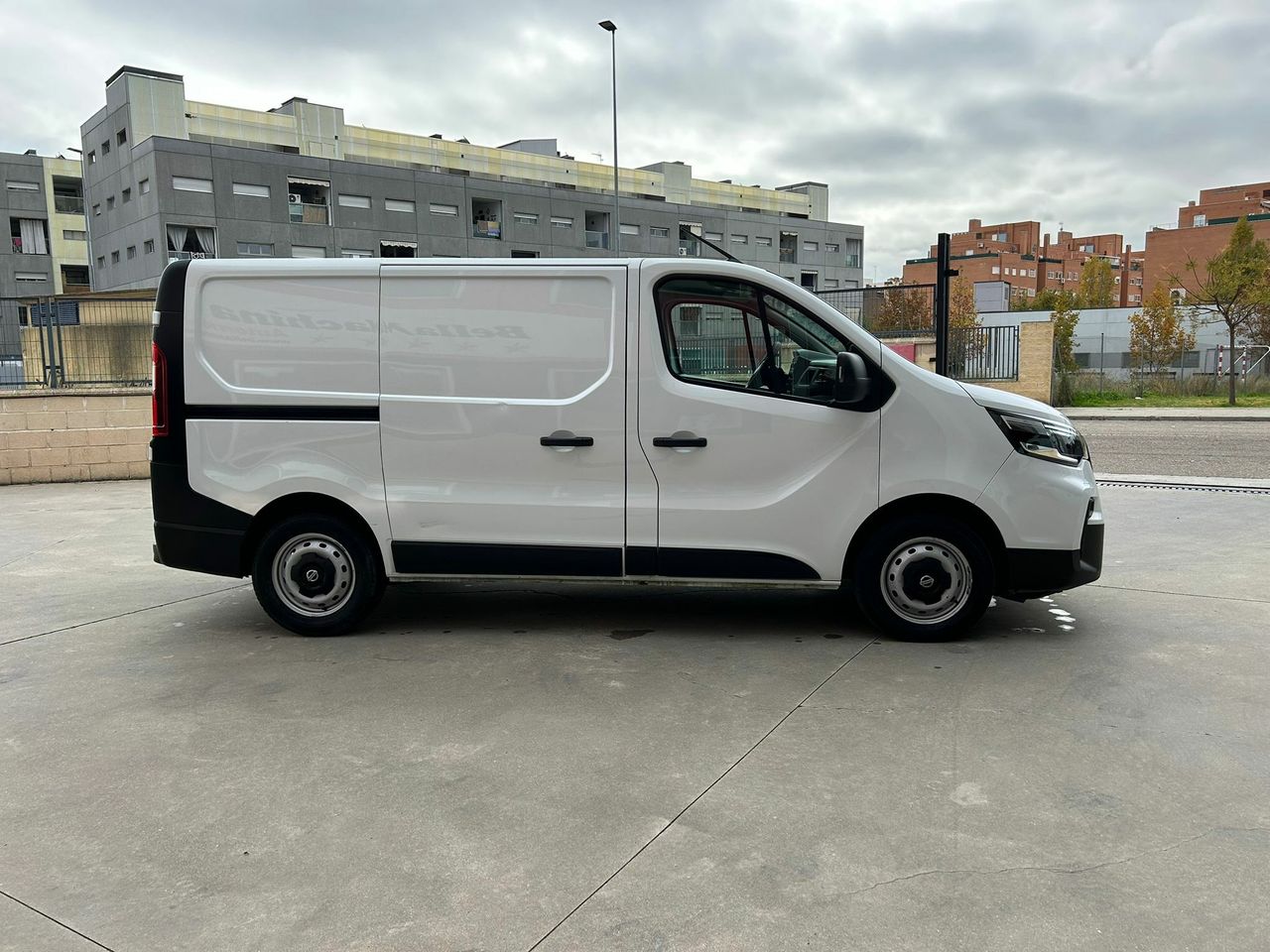 Nissan Primastar FURGON 2.0 DCI 110CV L1 H1  - Foto 2