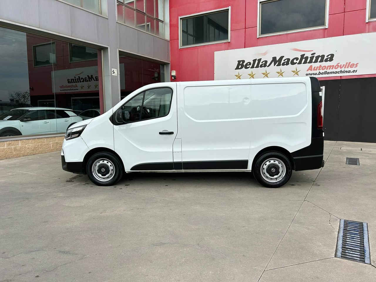 Nissan Primastar FURGON 2.0 DCI 110CV L1 H1  - Foto 2