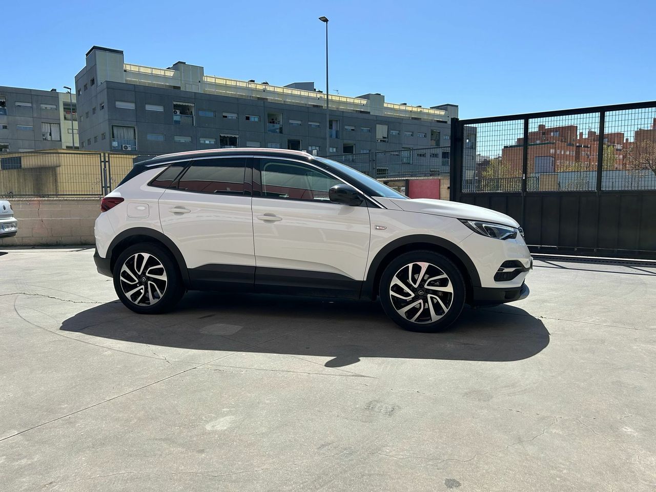 Opel Grandland X 1.2 Turbo Ultimate - Foto 2