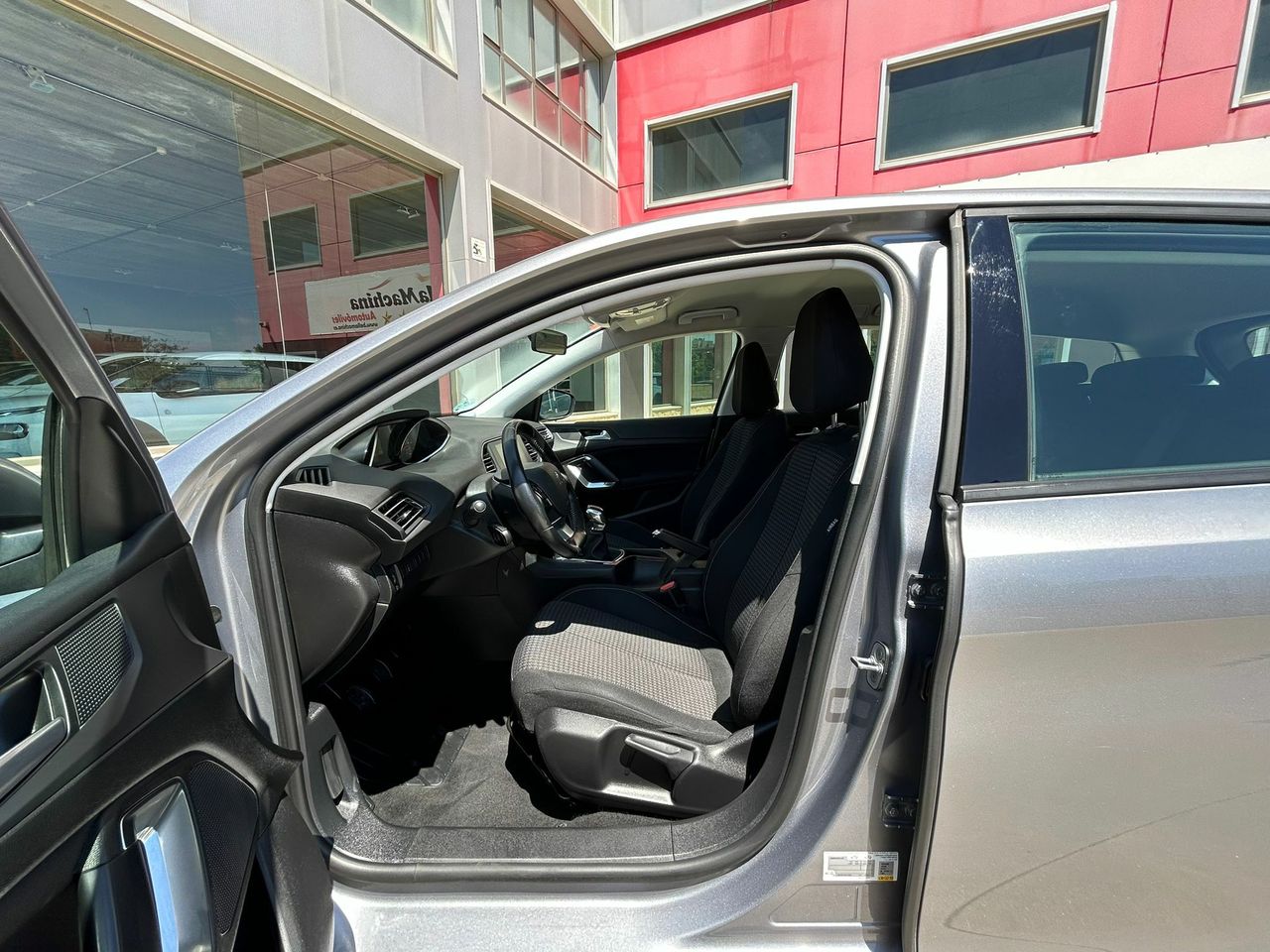 Peugeot 308 SW Style 1.6 BlueHDi 73KW (100CV) - Foto 2