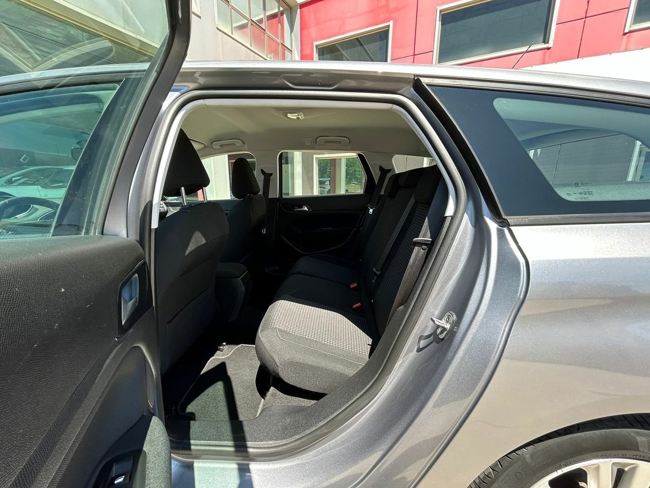 Peugeot 308 SW Style 1.6 BlueHDi 73KW (100CV) - Foto 2