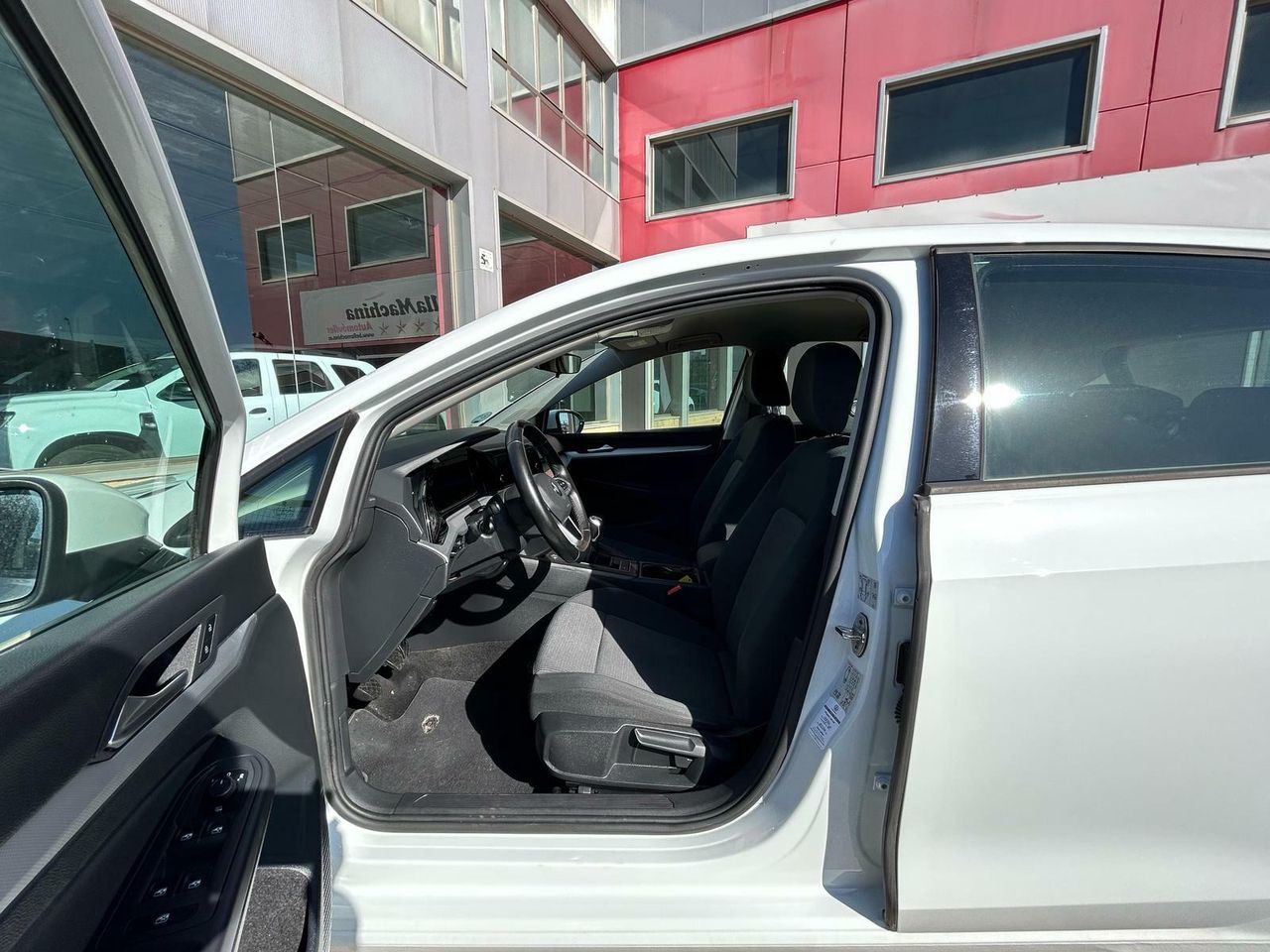 Volkswagen Golf Life 2.0 TDI 85kW (115CV) - Foto 2