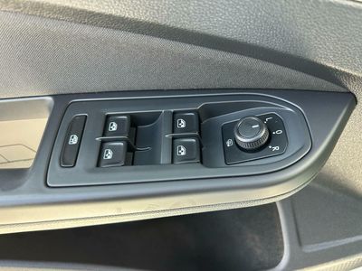 Volkswagen Golf Life 2.0 TDI 85kW (115CV)