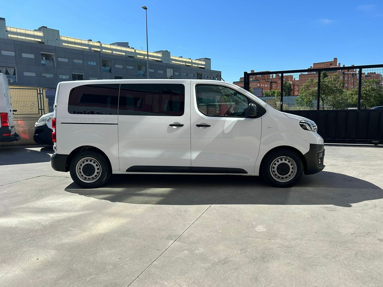Toyota Proace Verso 2.0D 145CV FAMILY ADVANCE L1 - Foto 2