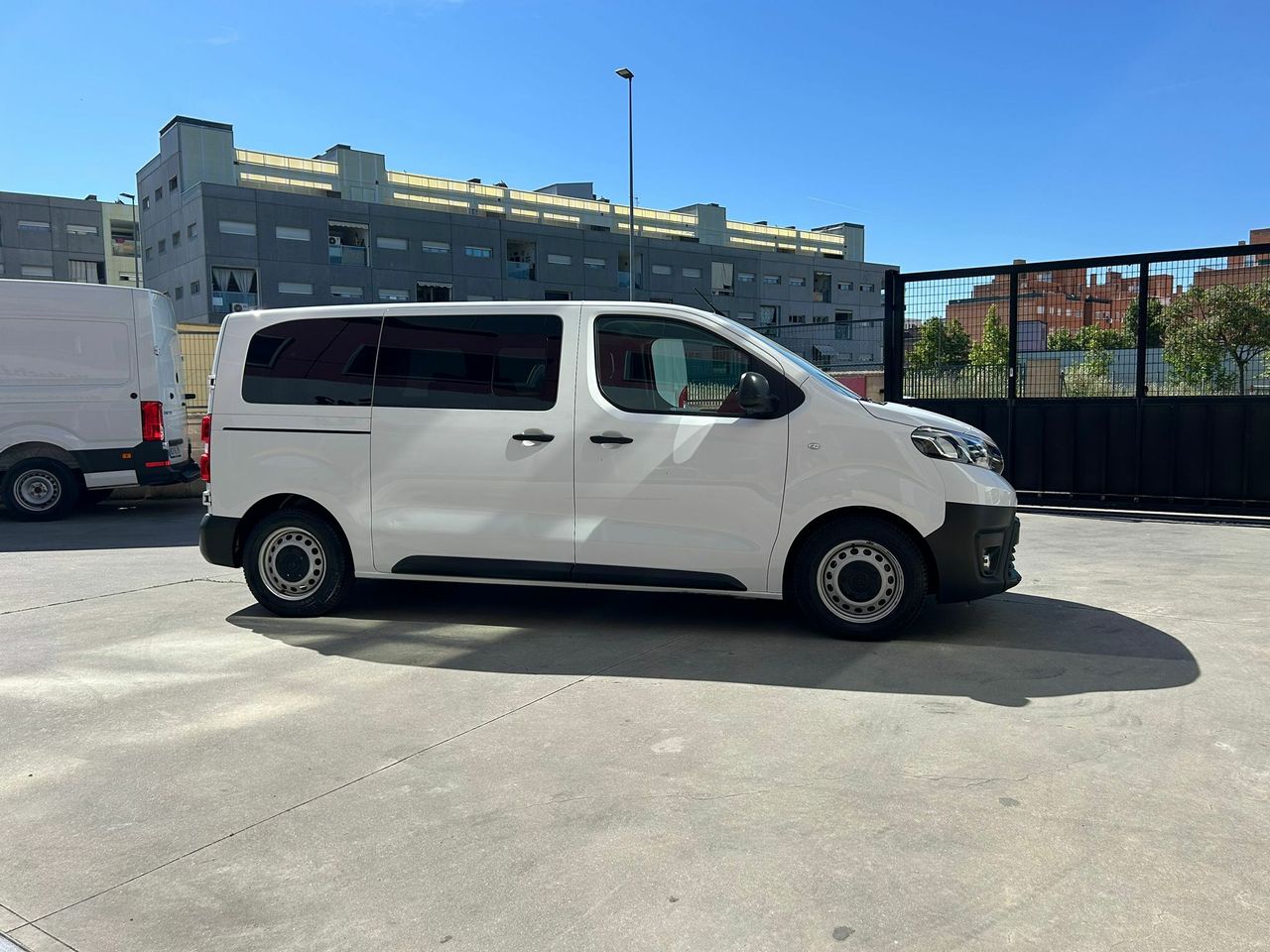Toyota Proace Verso 2.0D 145CV FAMILY ADVANCE L1 - Foto 2