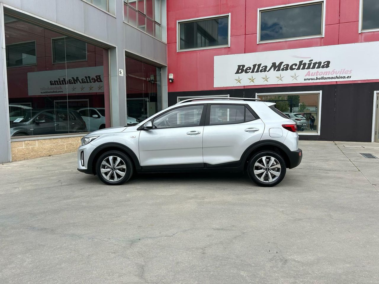 Kia Stonic 1.0 T-GDi 74kW (100CV) MHEV iMT Drive - Foto 2