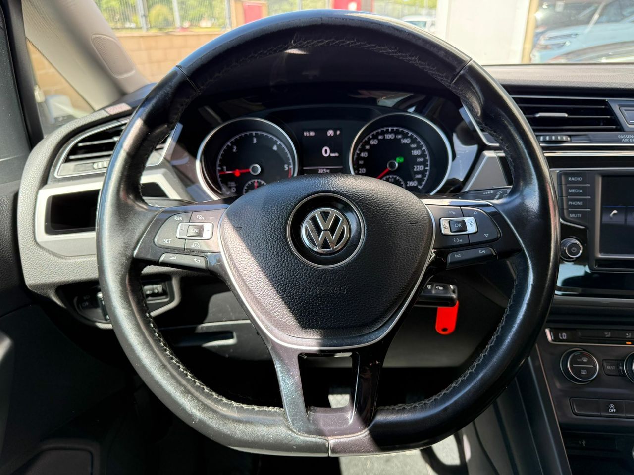 Volkswagen Touran Advance 1.6 TDI 85kW (115CV) DSG - Foto 2