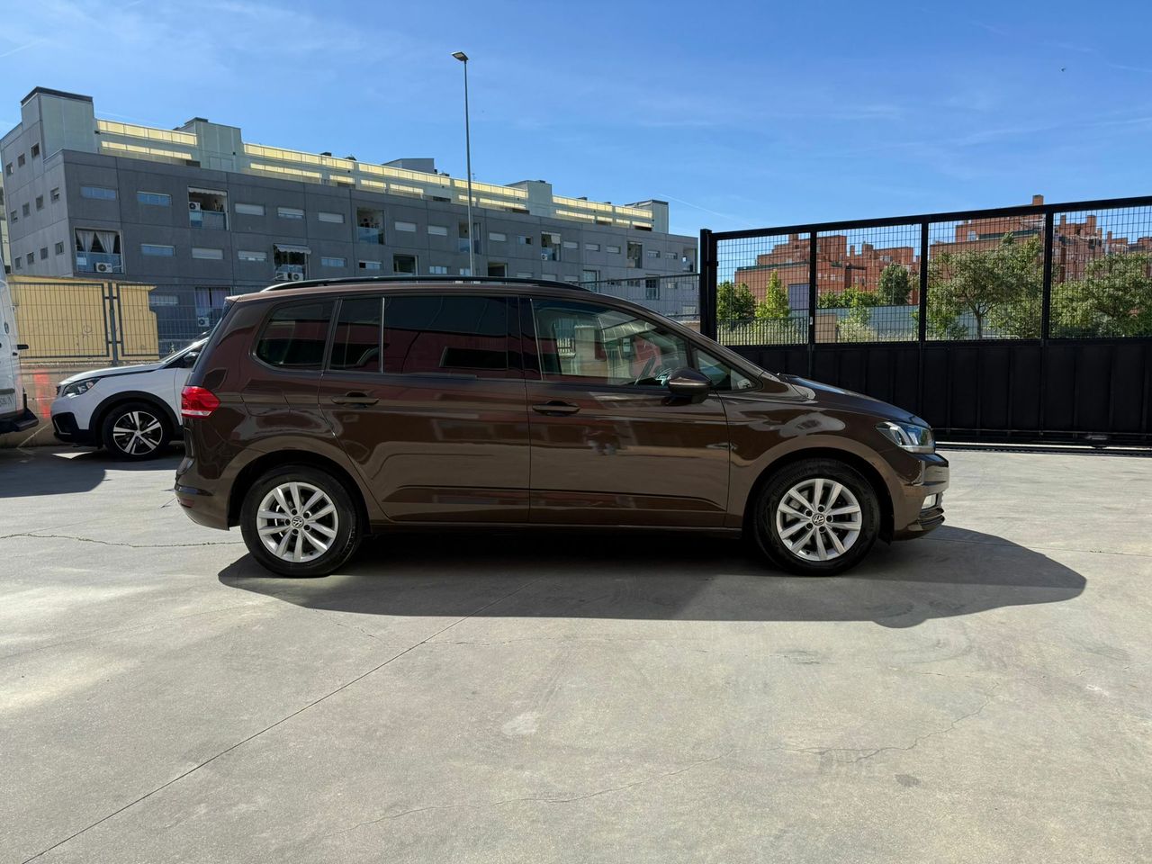 Volkswagen Touran Advance 1.6 TDI 85kW (115CV) DSG - Foto 2