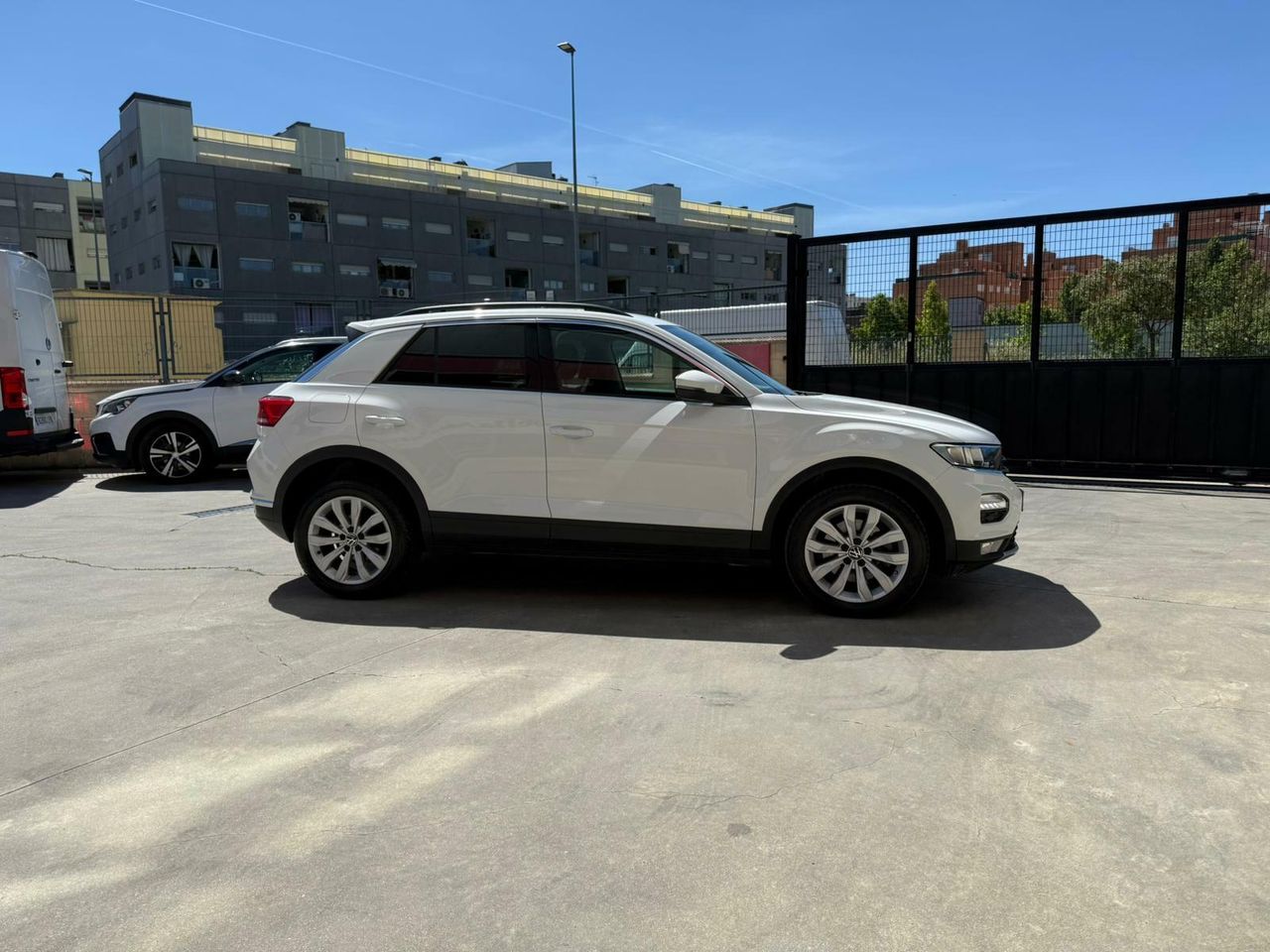 Volkswagen T-Roc Advance 2.0 TDI 110kW (150CV) - Foto 2