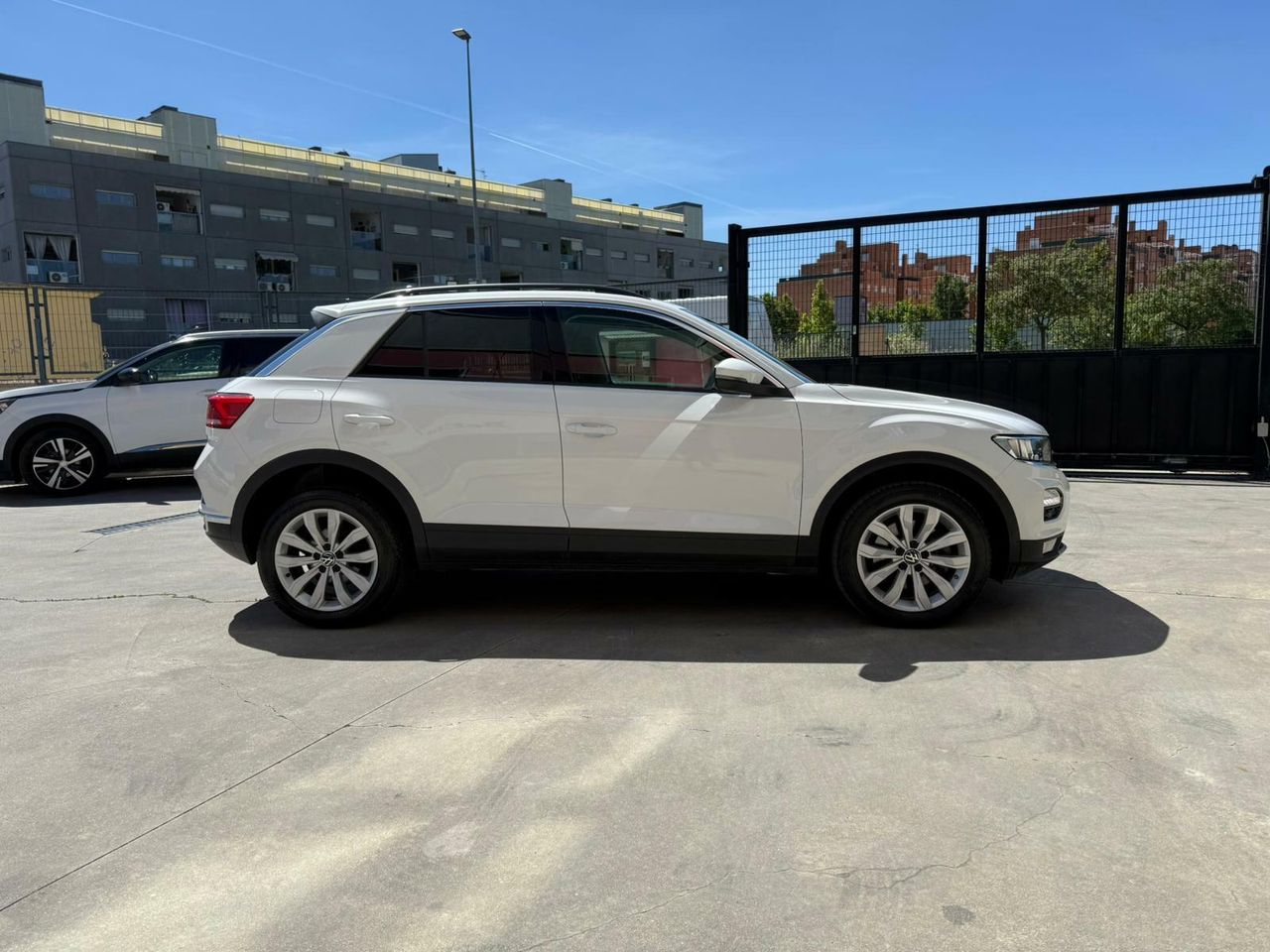 Volkswagen T-Roc Advance 2.0 TDI 110kW (150CV) - Foto 2