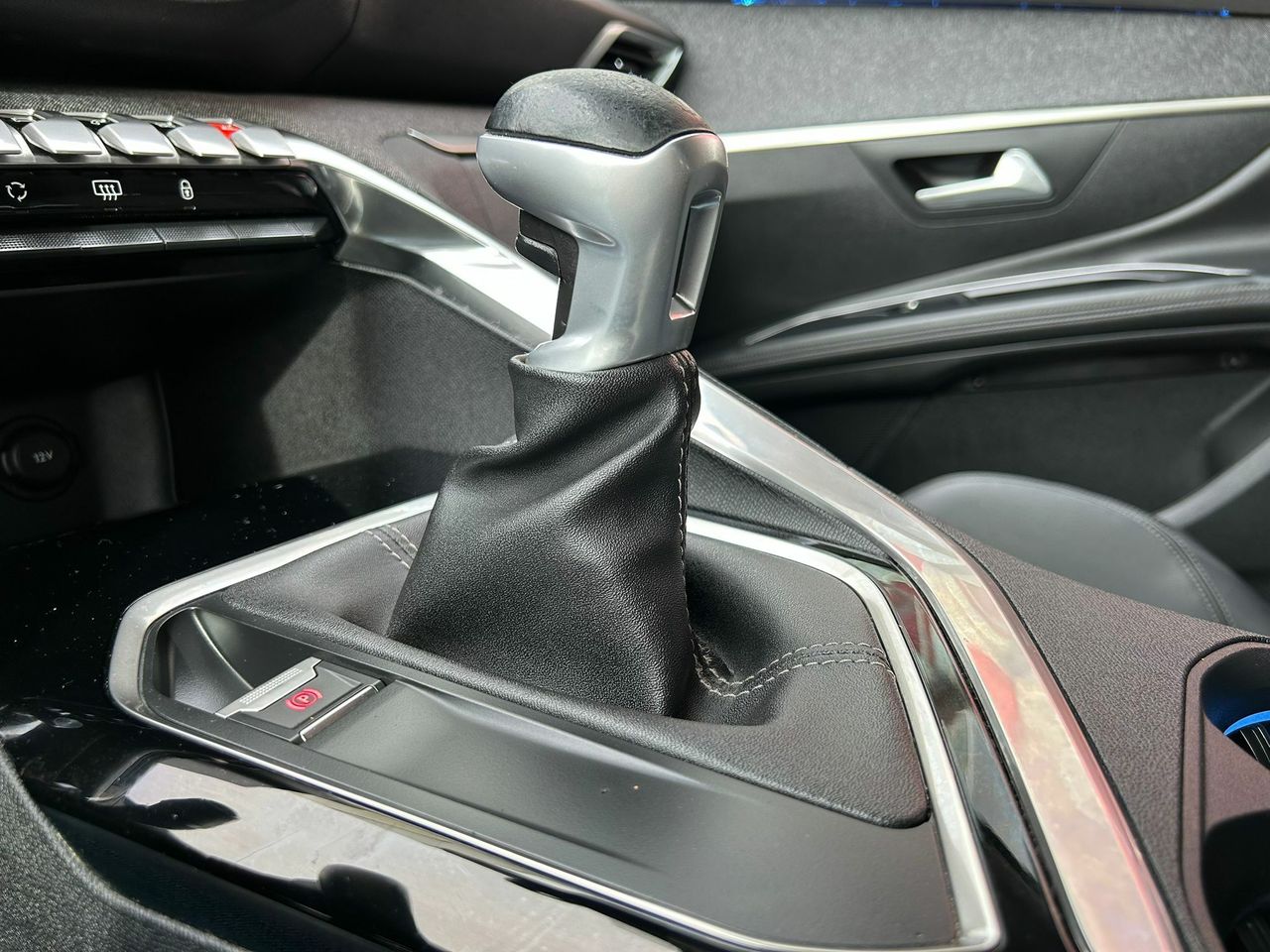 Peugeot 5008 Allure 1.2L PureTech 96kW (130CV) S&S - Foto 2