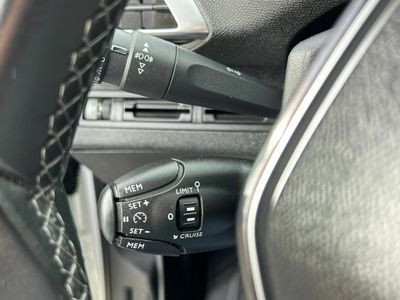 Peugeot 5008 Allure 1.2L PureTech 96kW (130CV) S&S