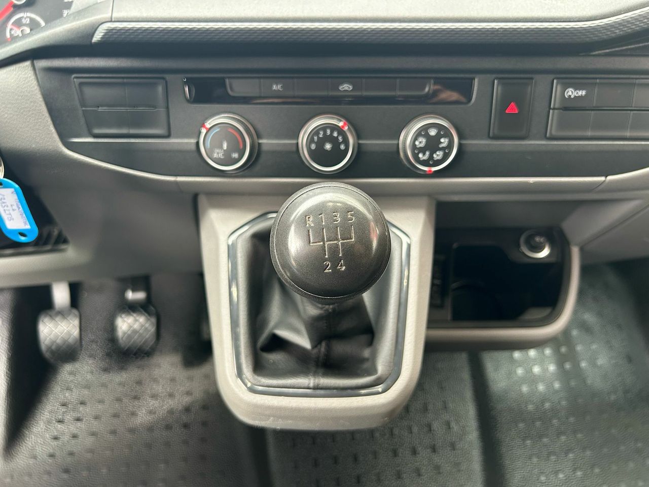 Volkswagen Transporter 2.0 TDI 110CV  - Foto 2