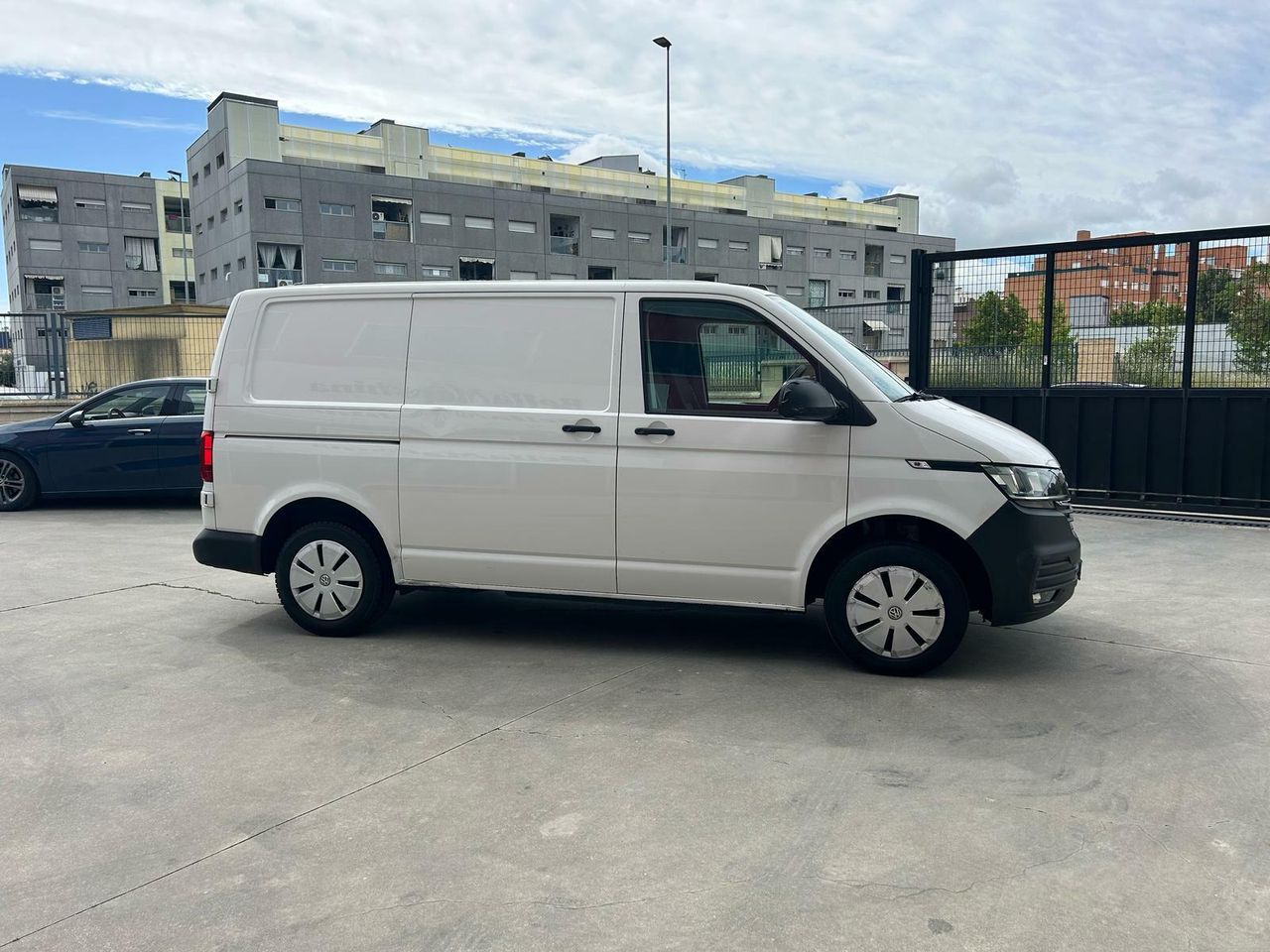 Volkswagen Transporter 2.0 TDI 110CV  - Foto 2