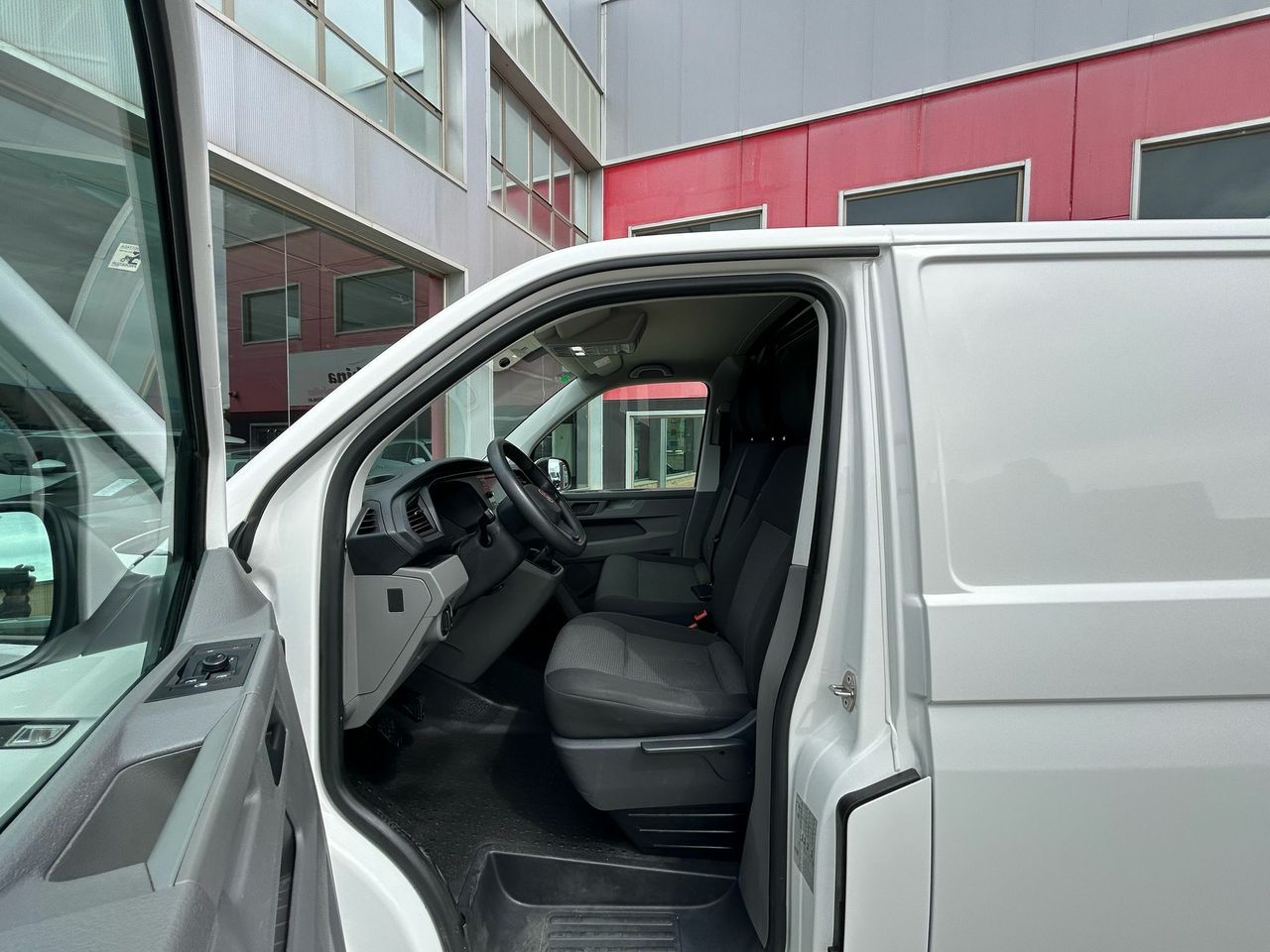 Volkswagen Transporter 2.0 TDI 110CV  - Foto 2