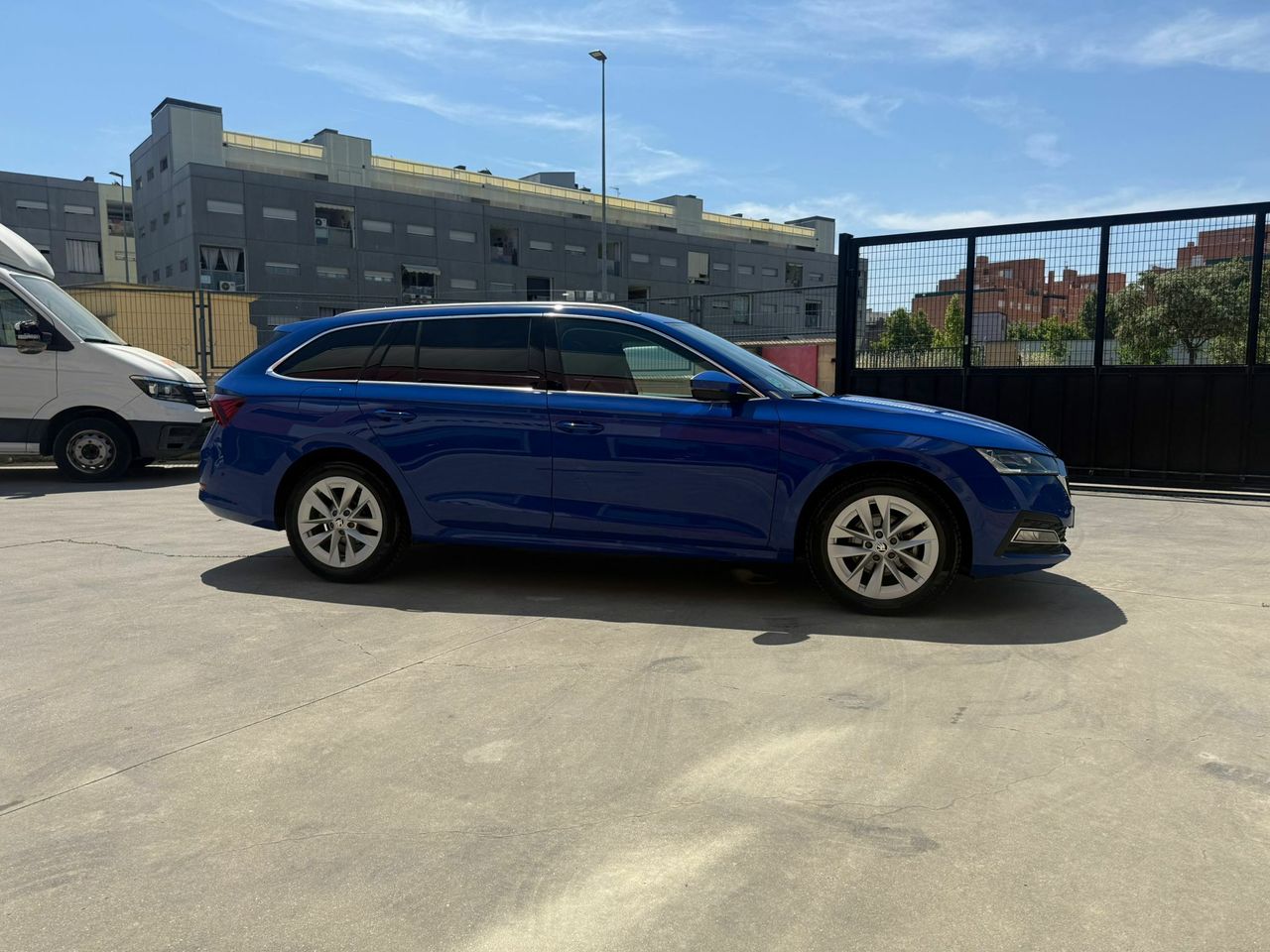 Skoda Octavia Combi 2.0 TDI 110kW(150CV) DSG Ambition - Foto 2