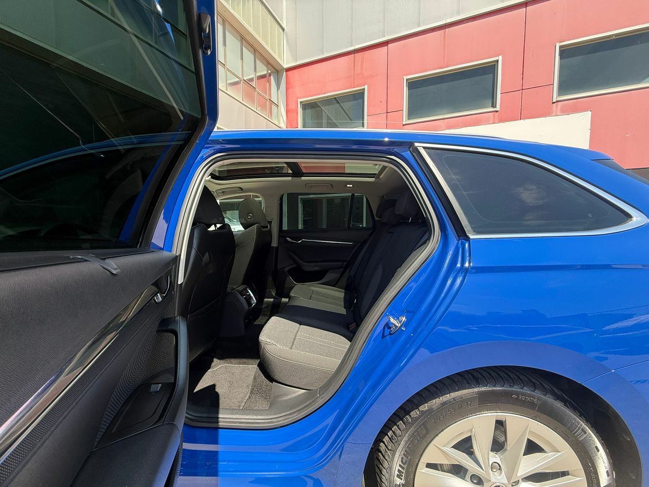 Skoda Octavia Combi 2.0 TDI 110kW(150CV) DSG Ambition - Foto 2