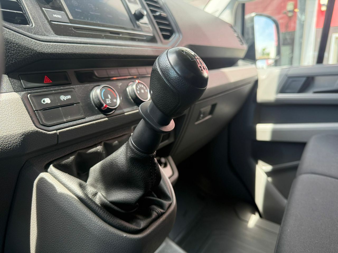 Volkswagen Crafter 2.0 TDI L3 H2  - Foto 2