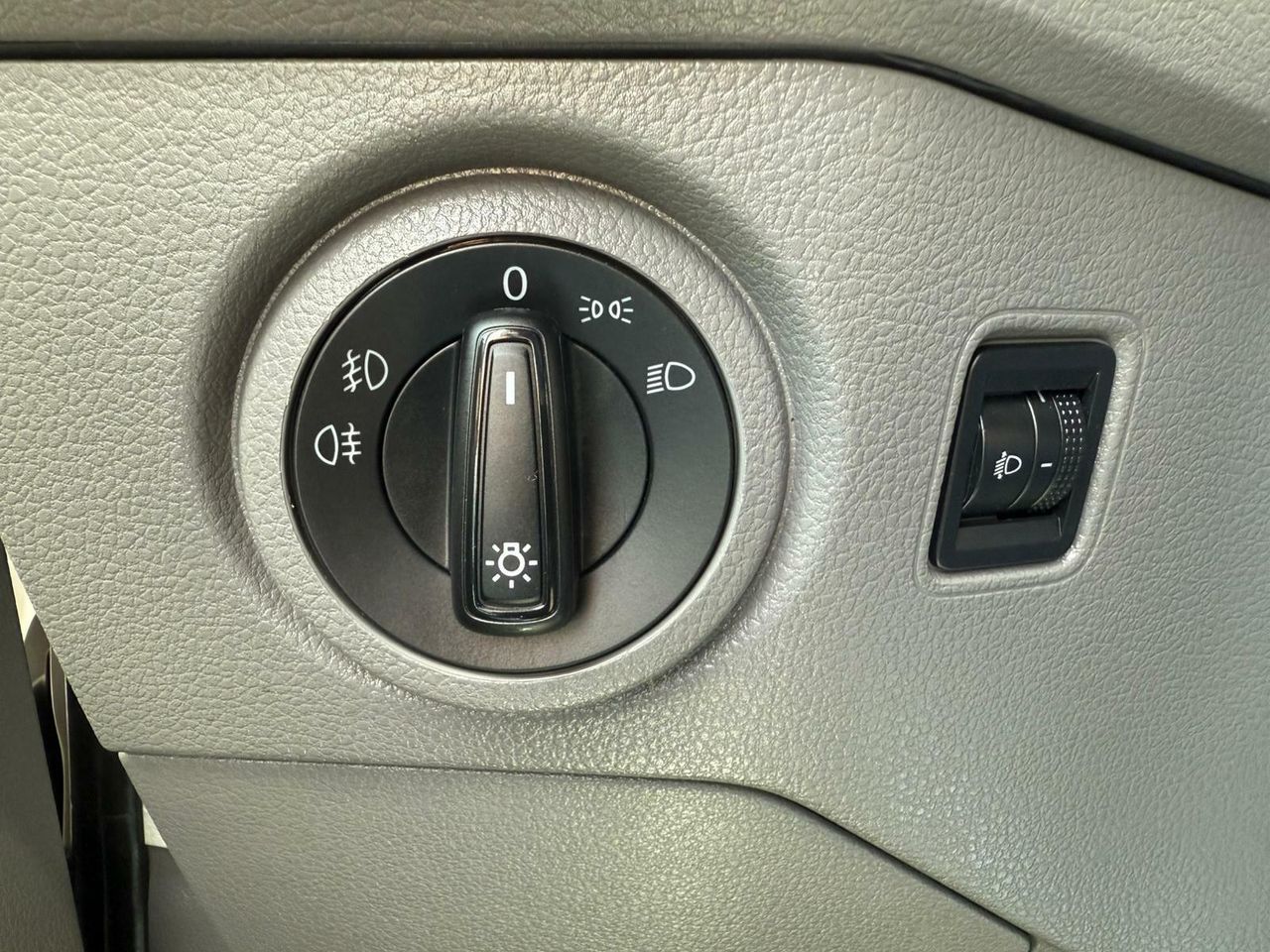 Volkswagen Crafter 2.0 TDI L3 H2  - Foto 2