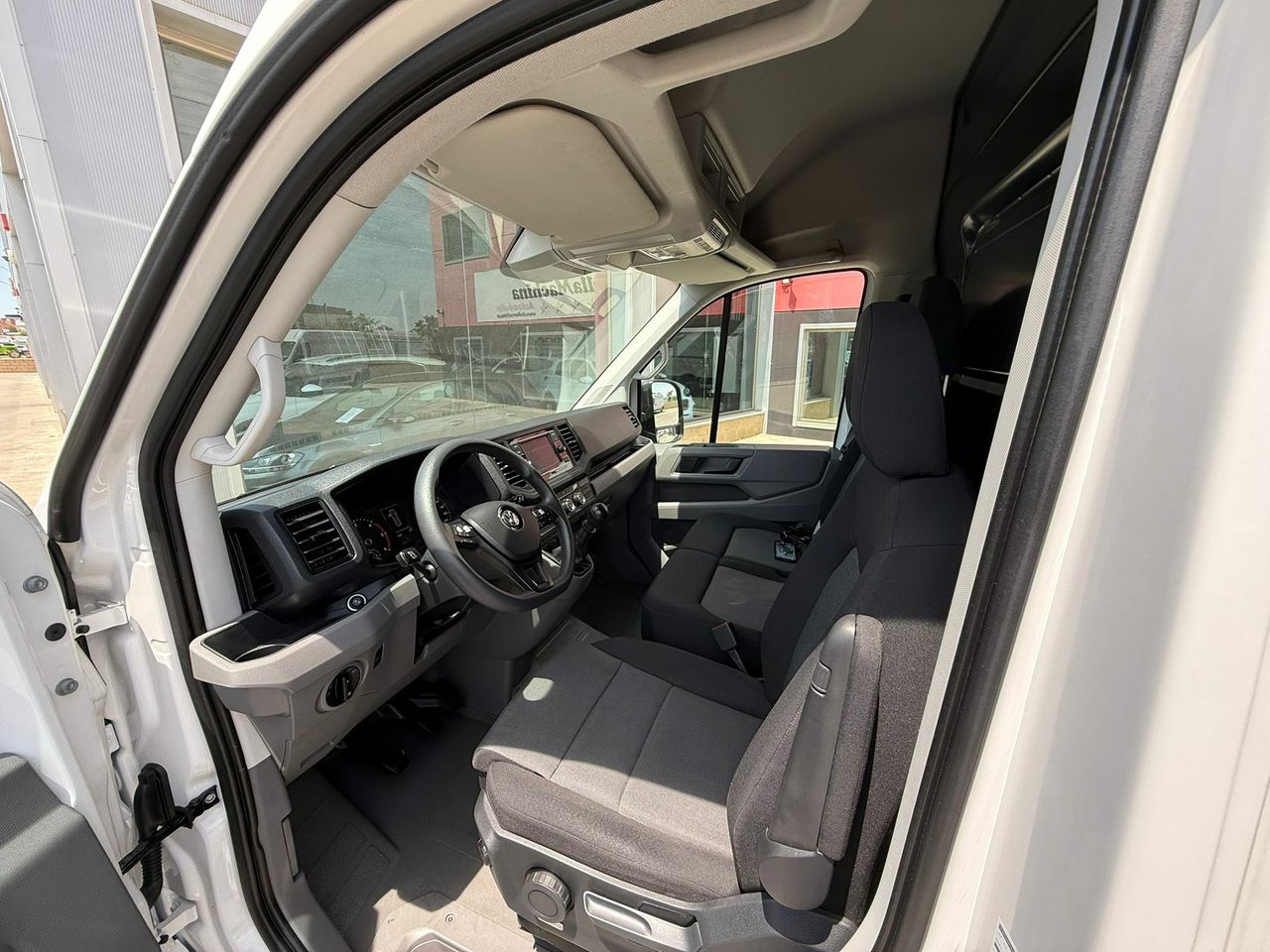 Volkswagen Crafter 2.0 TDI L3 H2  - Foto 2