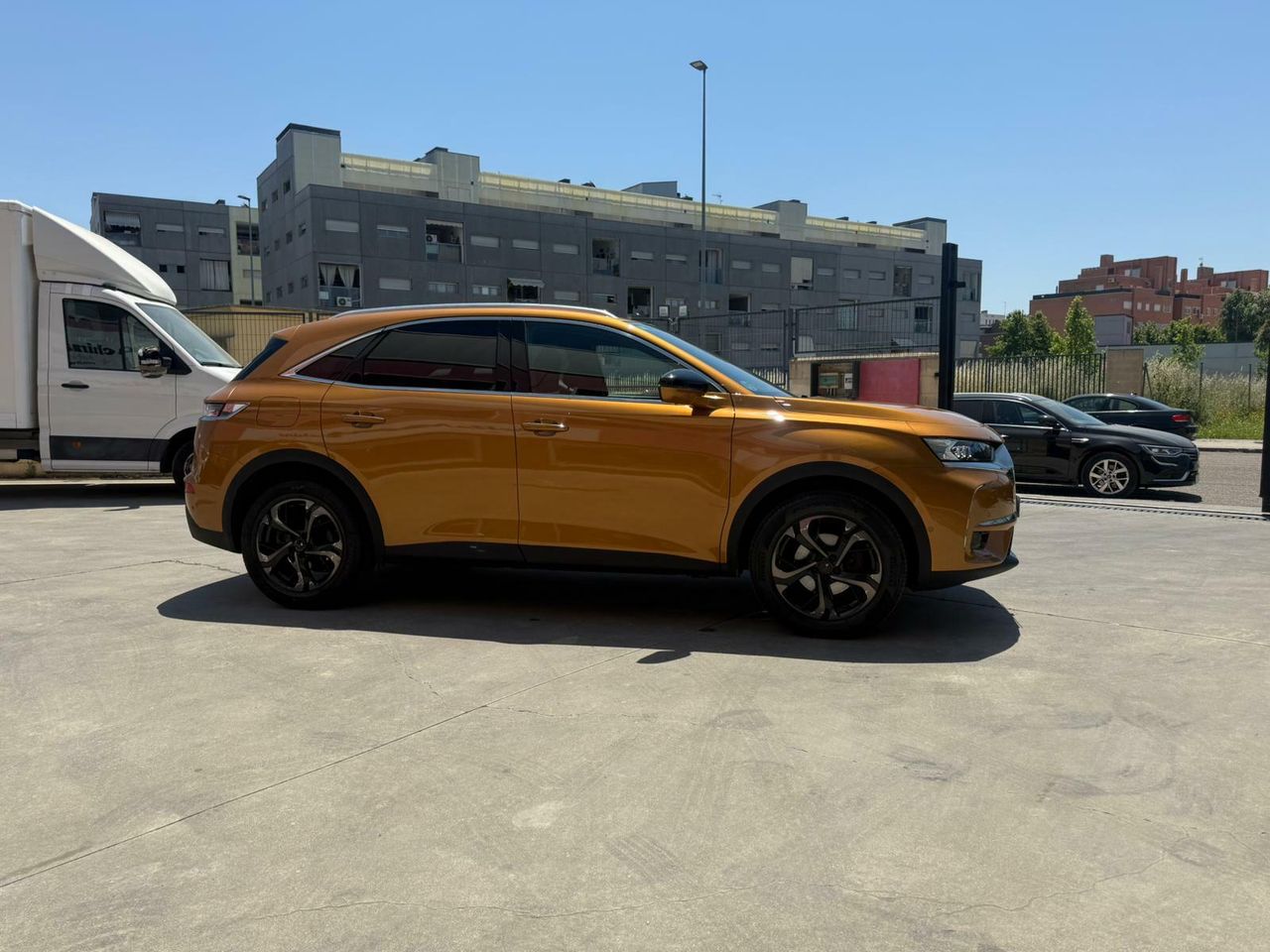 DS DS 7 PureTech 132kW (180CV) Auto. SO CHIC - Foto 2