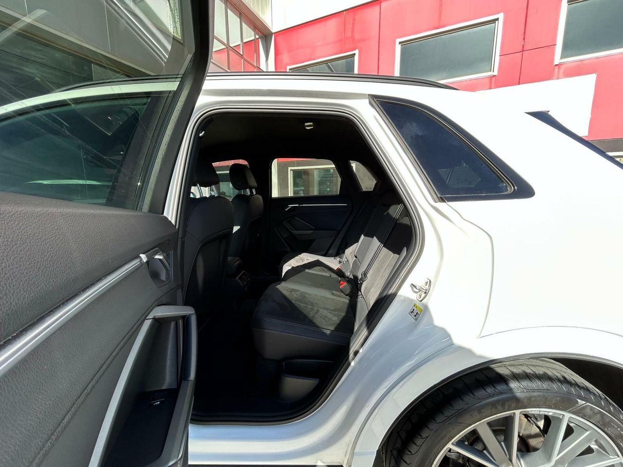 Audi Q3 45 TFSI 169kW S tronic Quattr Black Line - Foto 2