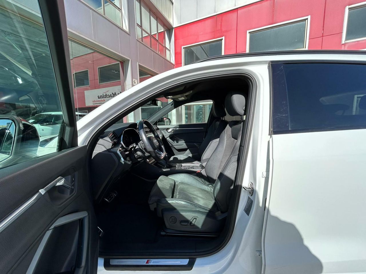 Audi Q3 45 TFSI 169kW S tronic Quattr Black Line - Foto 2