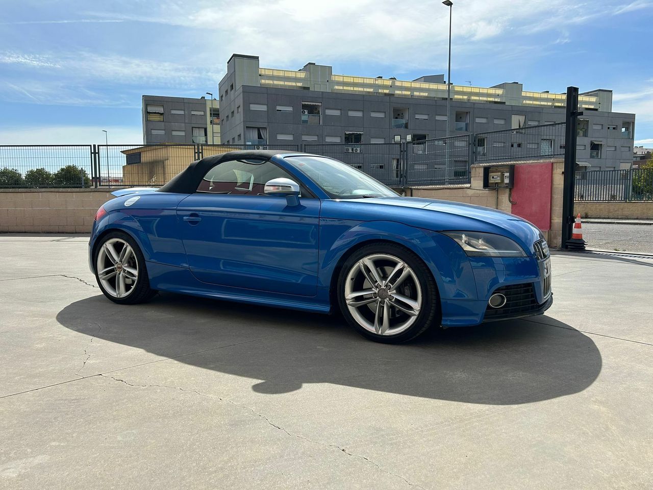 Audi TT Roadster 2.0 TFSI quattro - Foto 2