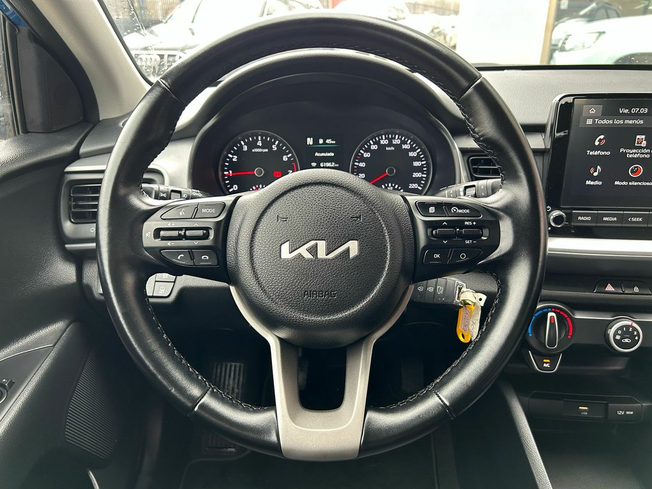 Kia Stonic 1.0 T-GDi 74kW (100CV) MHEV iMT GT Line - Foto 2
