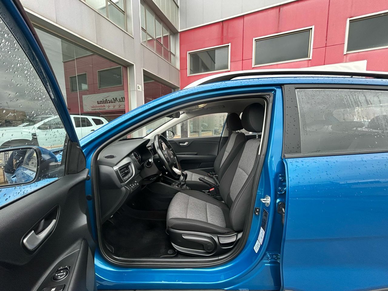 Kia Stonic 1.0 T-GDi 74kW (100CV) MHEV iMT GT Line - Foto 2