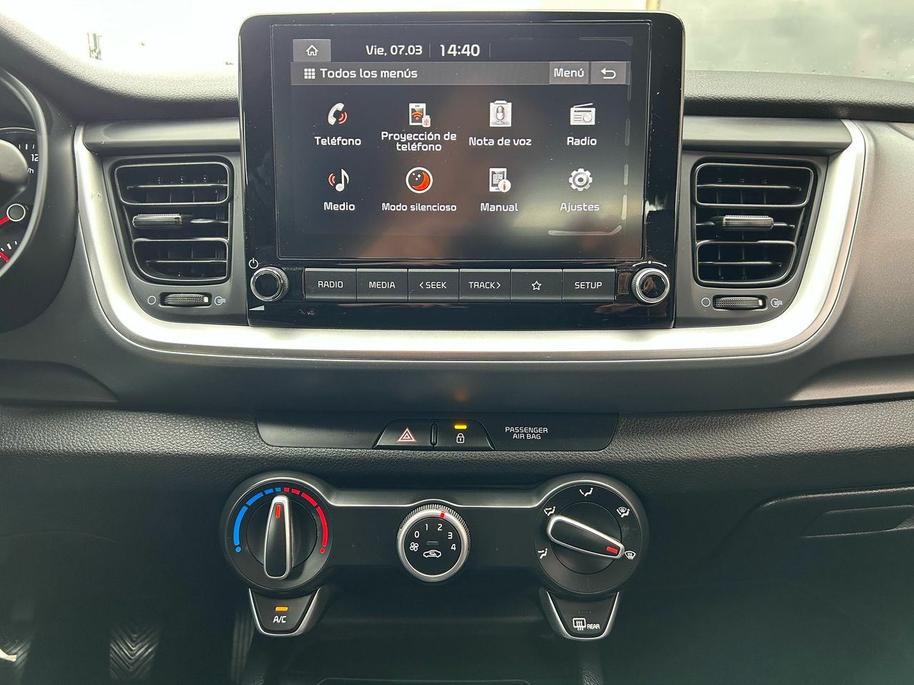 Kia Stonic 1.0 T-GDi 74kW (100CV) MHEV iMT GT Line - Foto 2