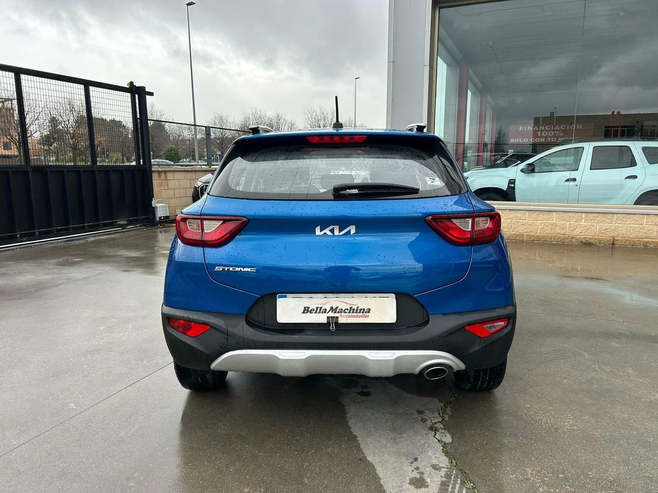 Kia Stonic 1.0 T-GDi 74kW (100CV) MHEV iMT GT Line - Foto 2
