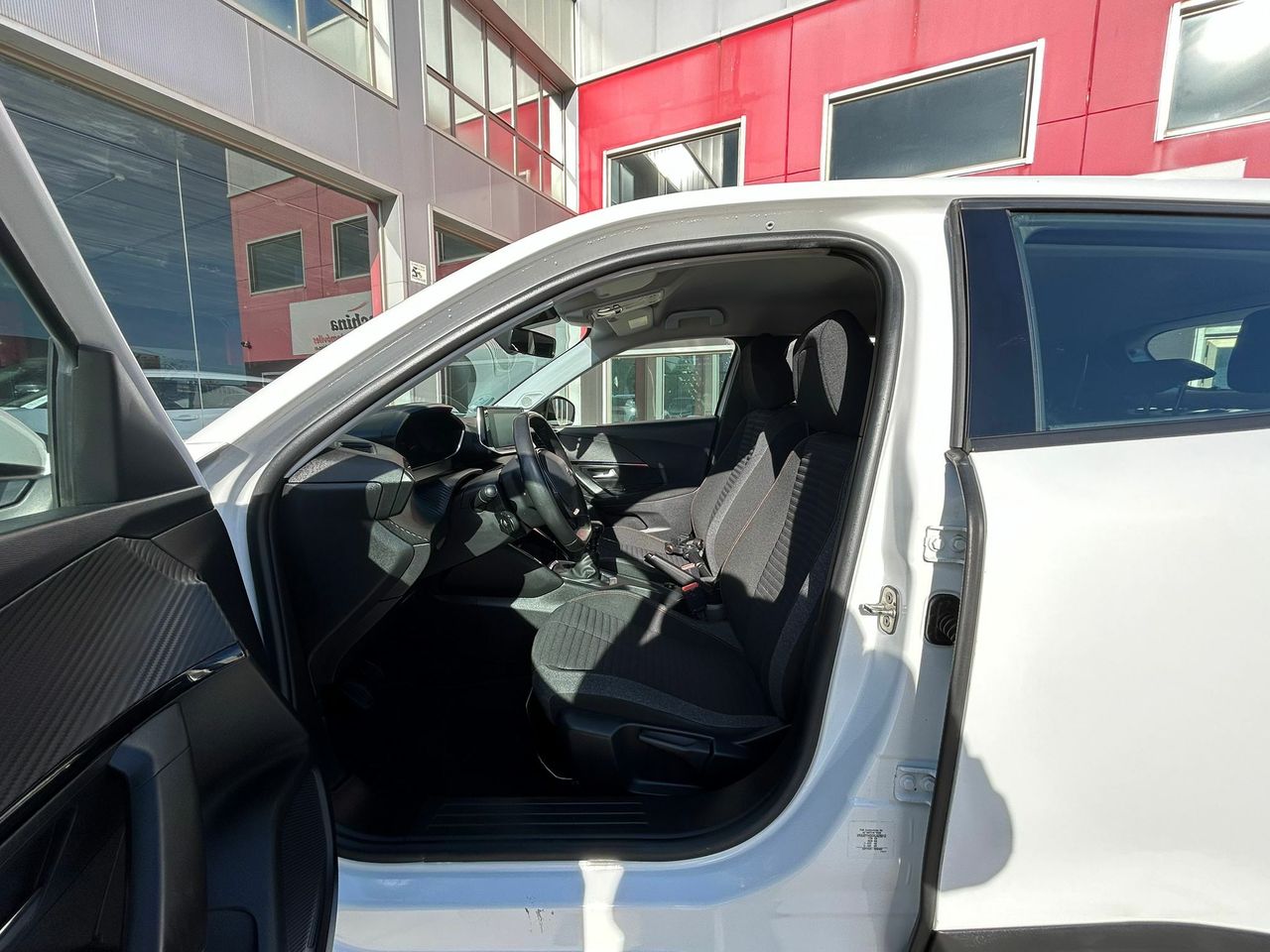 Peugeot 2008 Active BlueHDI 81kW (110CV) - Foto 2