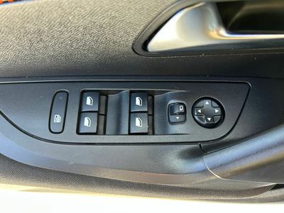Peugeot 2008 Active BlueHDI 81kW (110CV)