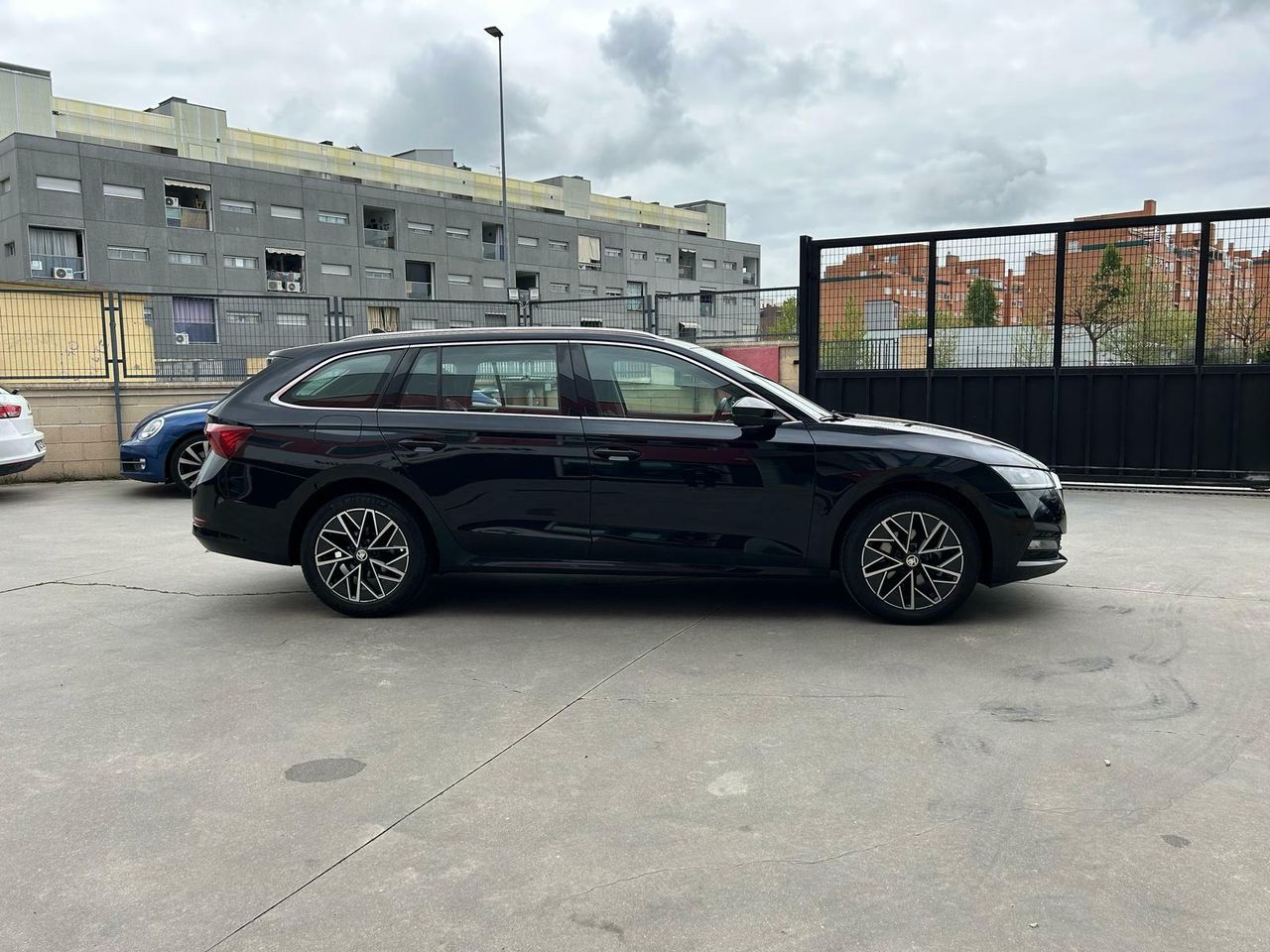 Skoda Octavia Combi 2.0 TDI 110kW(150CV) DSG Ambition - Foto 2