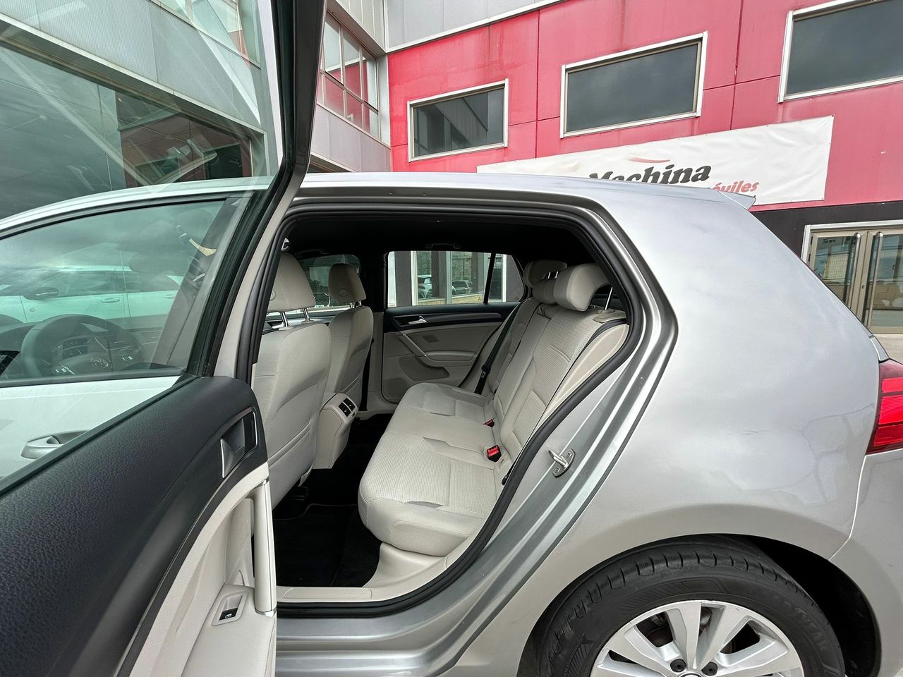 Volkswagen Golf Advance 1.6 TDI 85kW (115CV) DSG - Foto 2