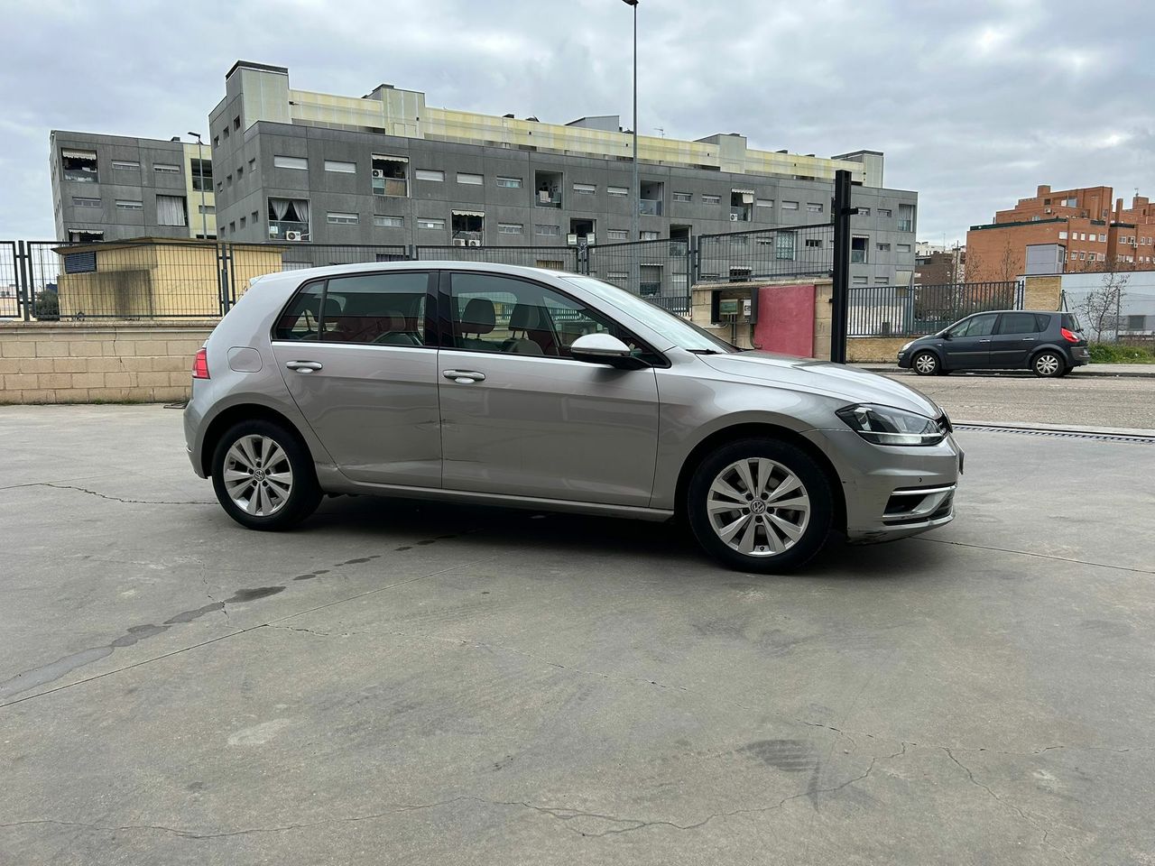 Volkswagen Golf Advance 1.6 TDI 85kW (115CV) DSG - Foto 2