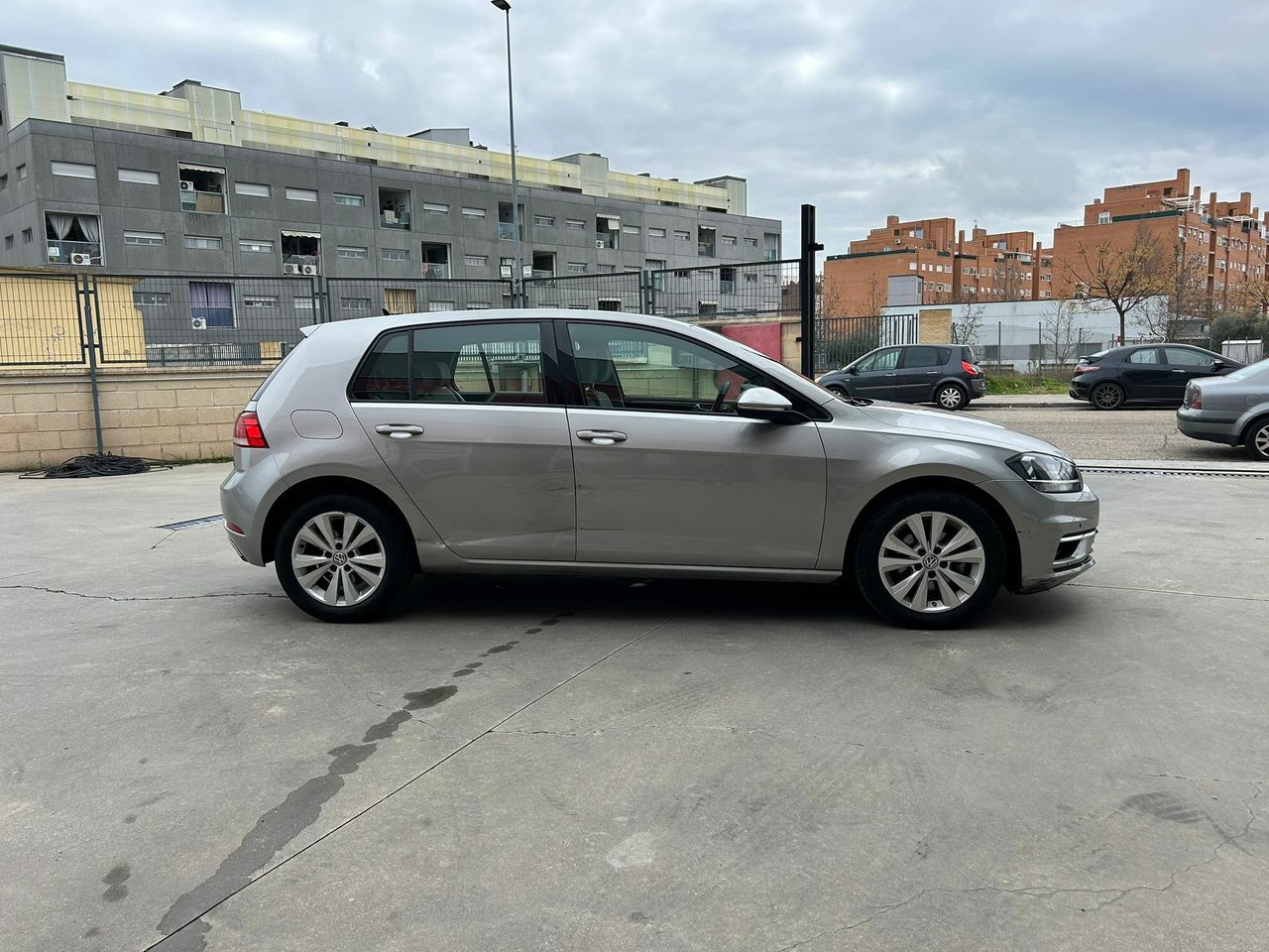 Volkswagen Golf Advance 1.6 TDI 85kW (115CV) DSG - Foto 2