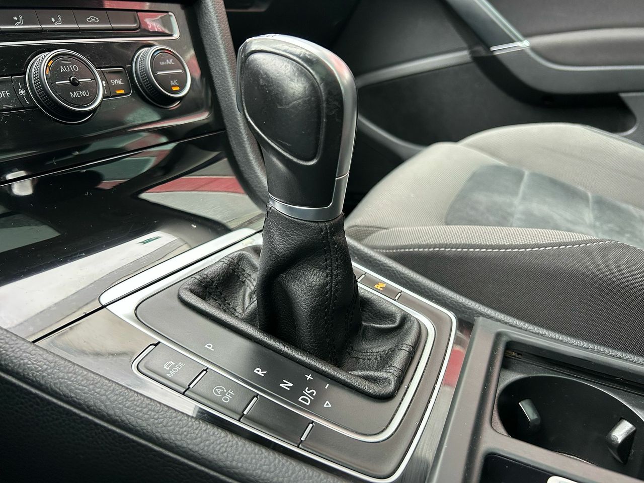 Volkswagen Golf Sport 2.0 TDI 110kW (150CV) DSG Variant - Foto 2