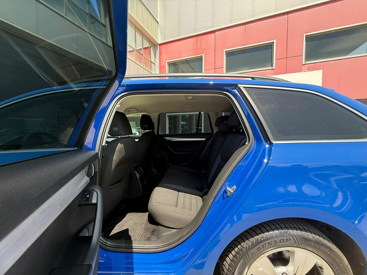 Skoda Octavia Combi 2.0 TDI 110kW(150CV) DSG Ambition - Foto 2