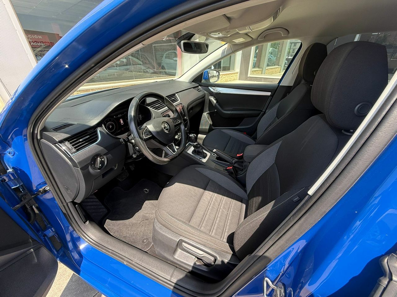 Skoda Octavia Combi 2.0 TDI 110kW(150CV) DSG Ambition - Foto 2