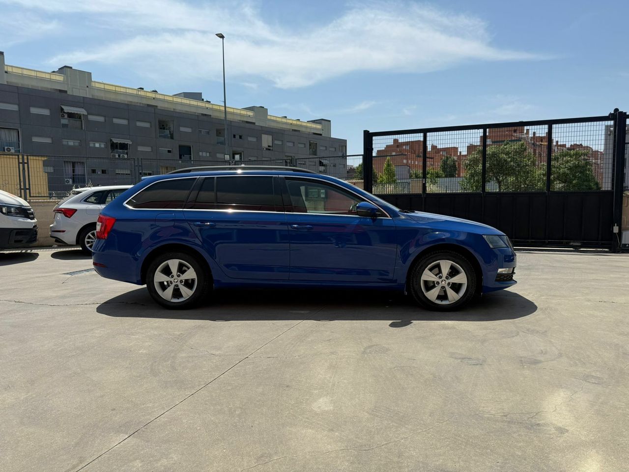 Skoda Octavia Combi 2.0 TDI 110kW(150CV) DSG Ambition - Foto 2