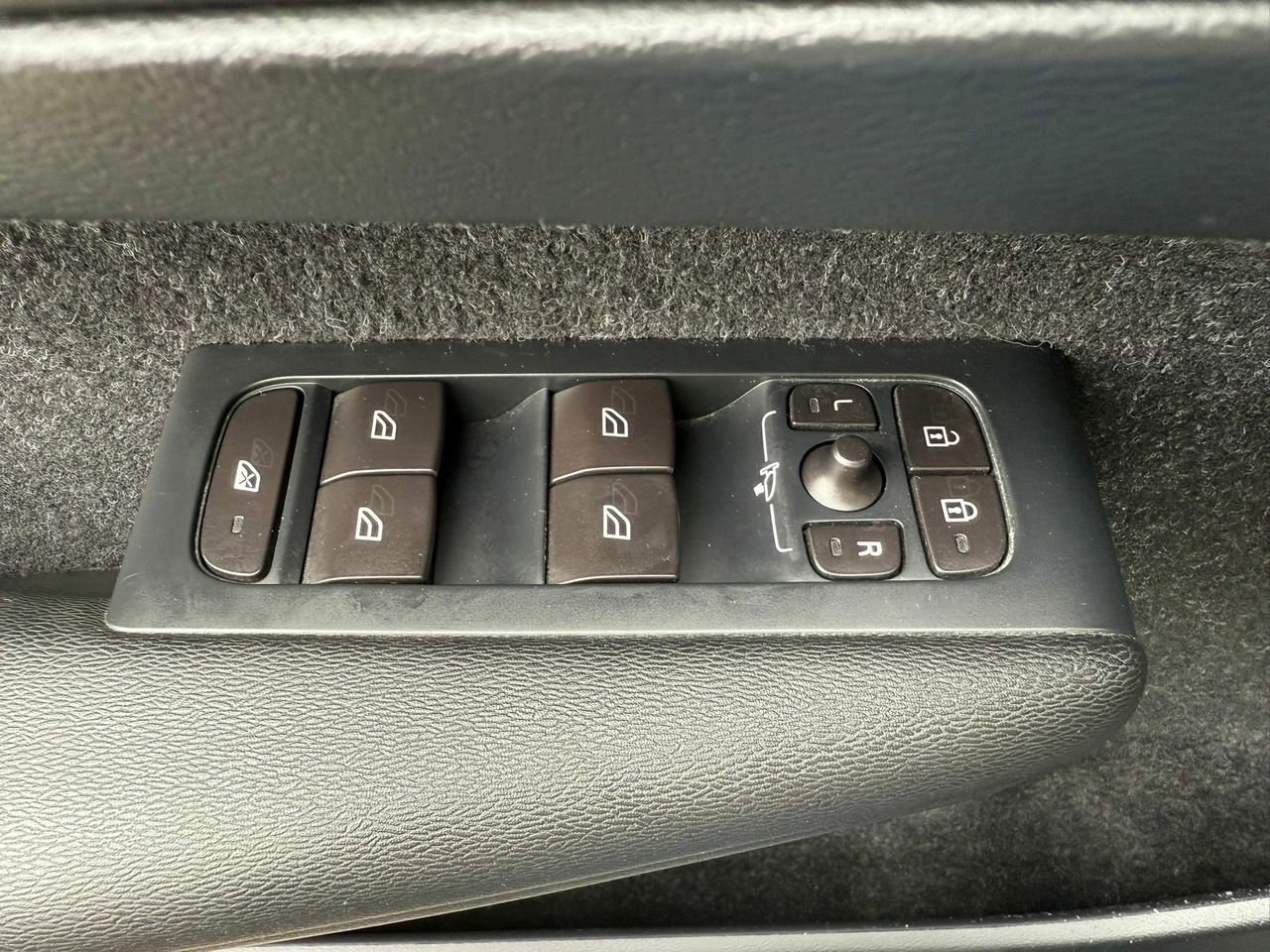 Volvo XC40 1.5 T3 Momentum - Foto 2