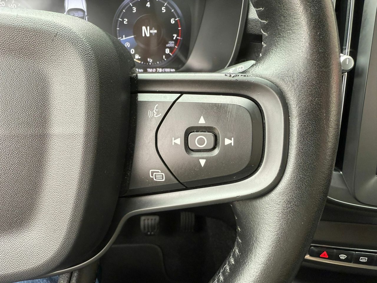 Volvo XC40 1.5 T3 Momentum - Foto 2