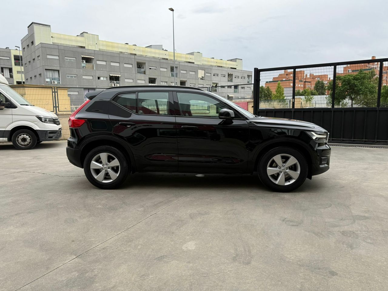 Volvo XC40 1.5 T3 Momentum - Foto 2
