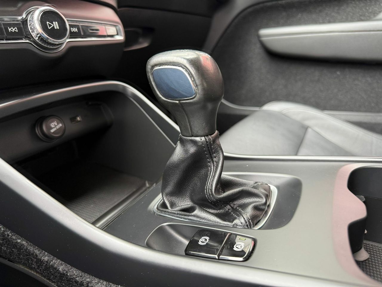 Volvo XC40 1.5 T3 Momentum - Foto 2
